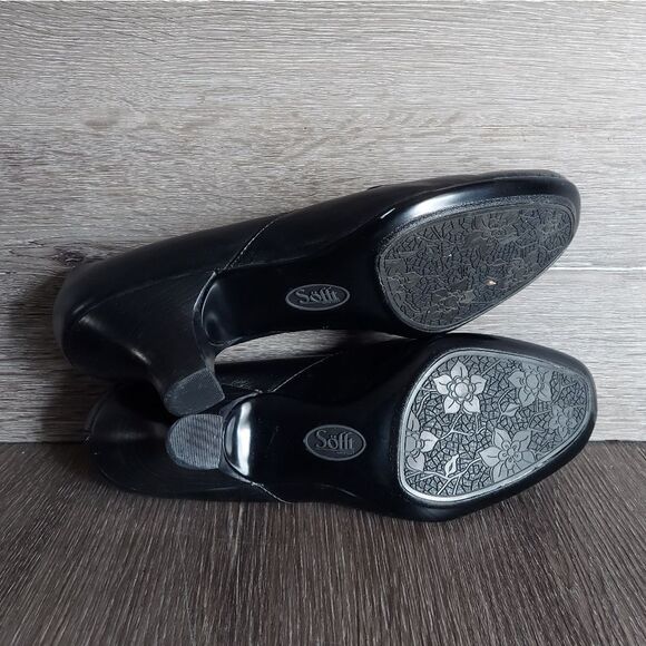 Sofft Black Leather Slip On Kitten Heel Pumps Size 9M - Picture 8 of 9
